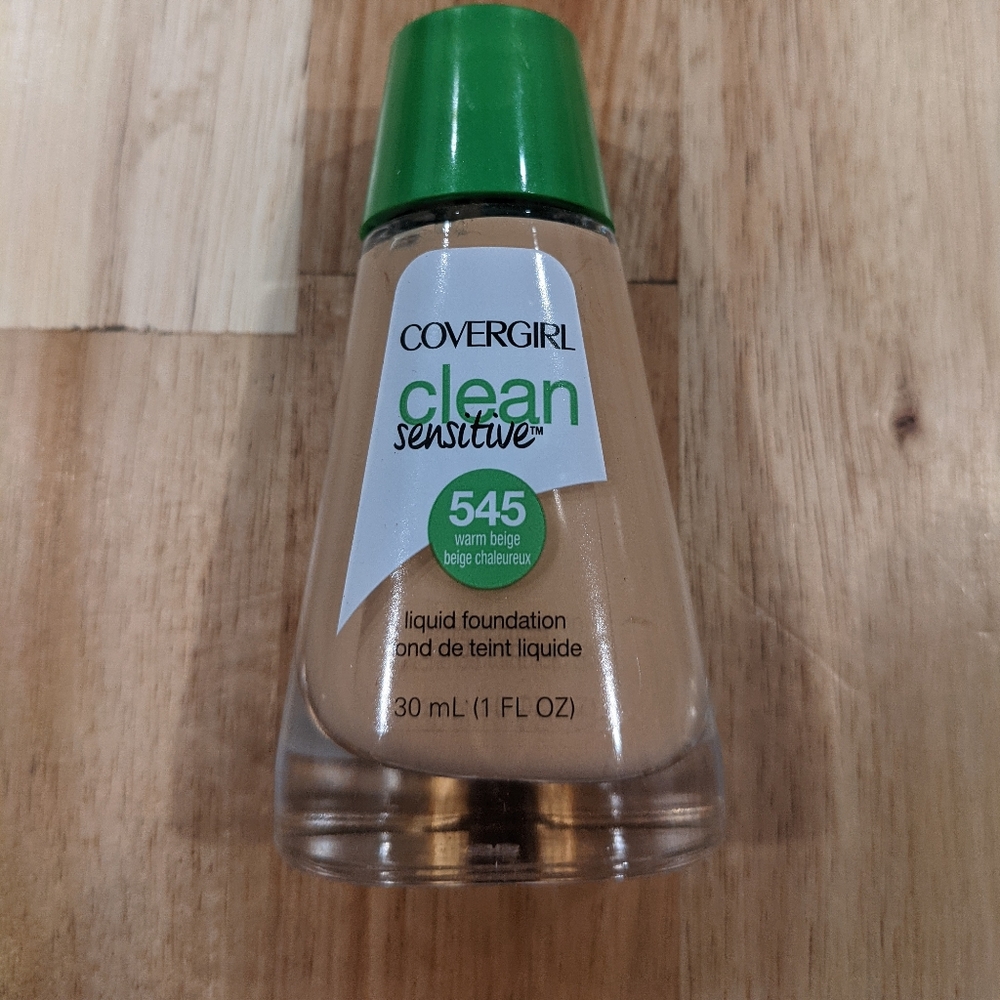 Cover Girl Liquid Foundation Clean Sensitive 545